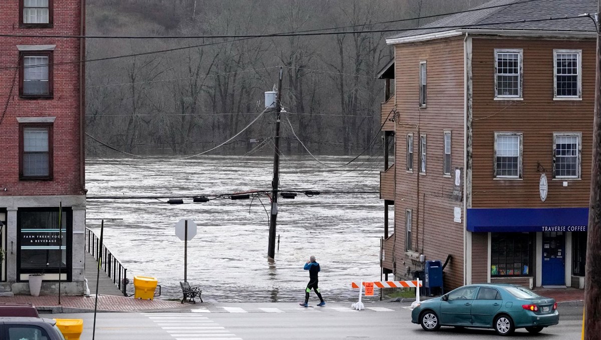 ABD'de şiddetli yağış ve fırtına: 4 kişi öldü