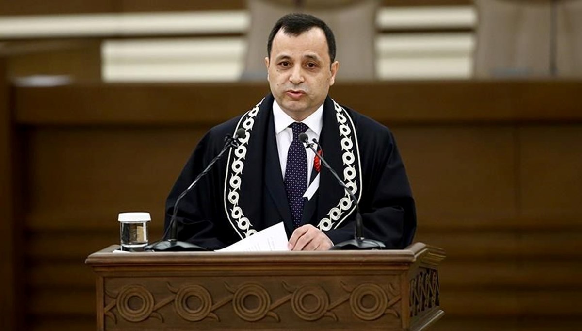 Anayasa Mahkemesi Başkanı Prof. Dr. Zühtü Arslan kimdir?