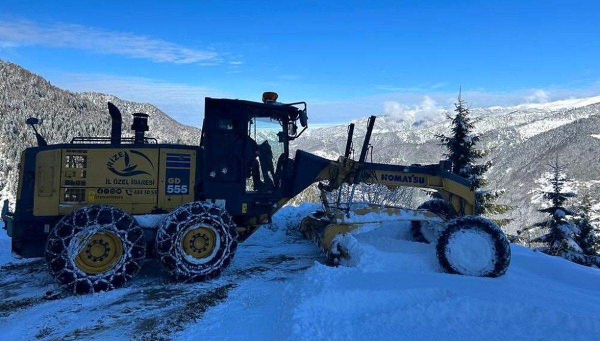 Doğu Karadeniz'de kar yağışı nedeniyle 367 köy yolu ulaşıma kapandı