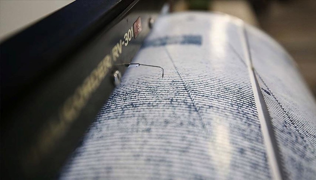 Endonezya'da 6.5 büyüklüğünde deprem