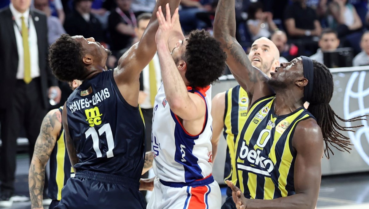 EuroLeague'de Türk derbisi: Anadolu Efes-Fenerbahçe Beko