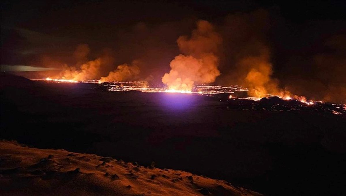 İzlanda'da yanardağ patlaması: Tahliye edilenlerin evlerine dönmesine izin verildi