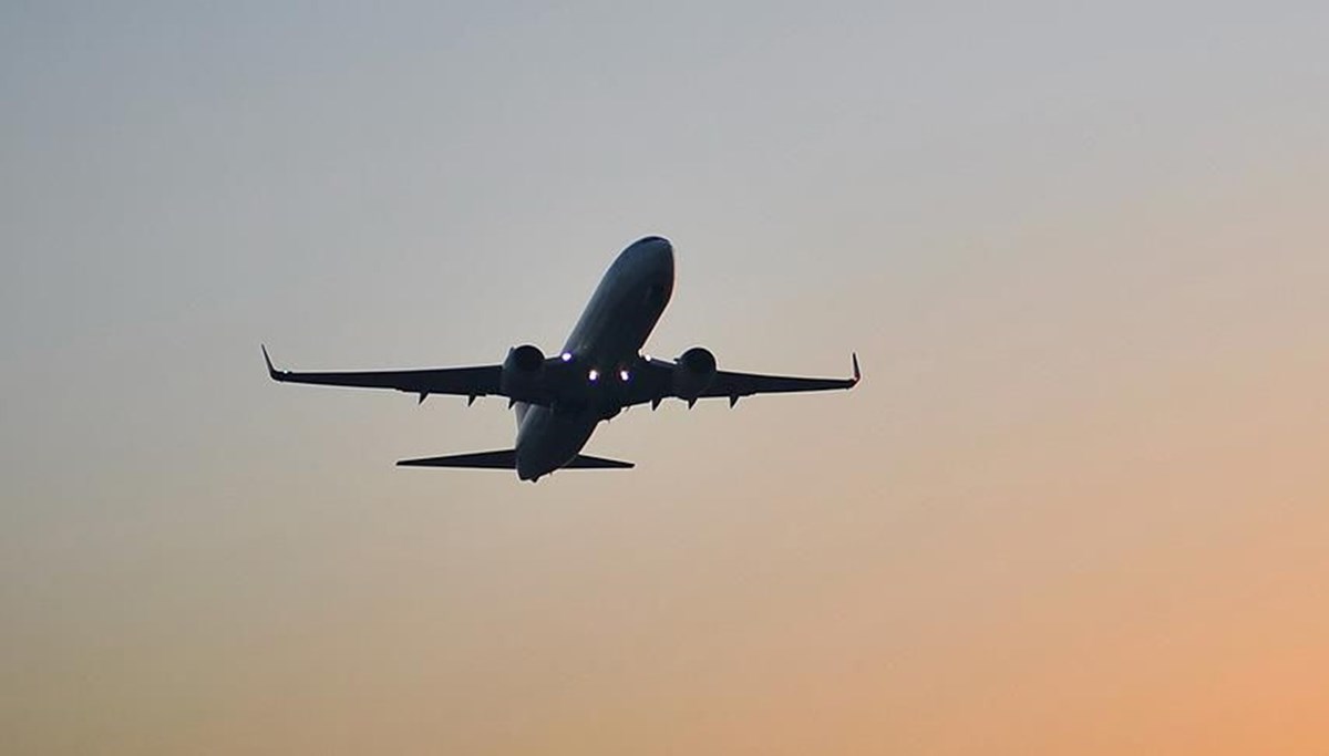 Kaçakçılık şüphesiyle Fransa'da tutulan yolcu uçağı Hindistan'a indi