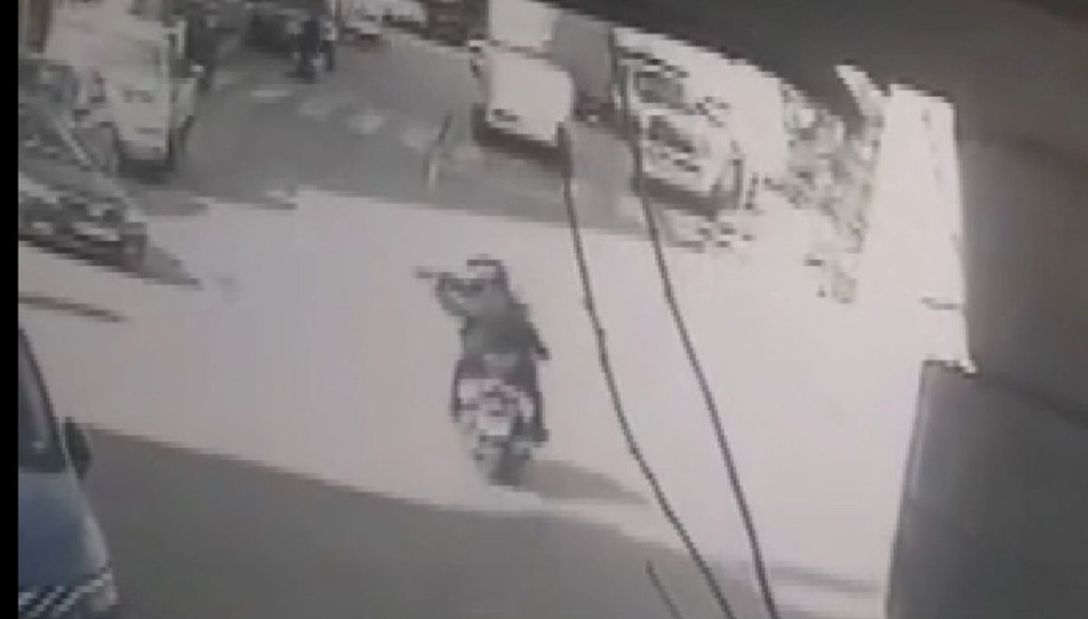 Kağıthane'de motosikletli saldırı kamerada
