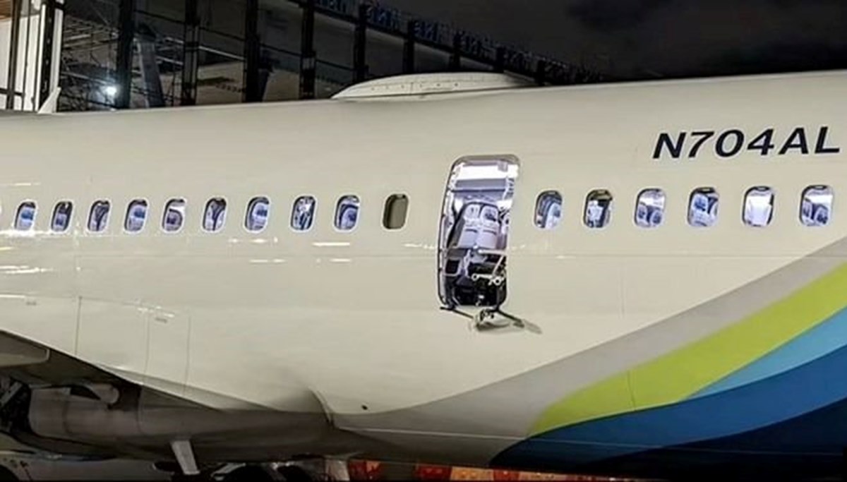 Alaska Havayolları'na ait uçağın patlayan kapısından düştü: iPhone çalışır halde bulundu