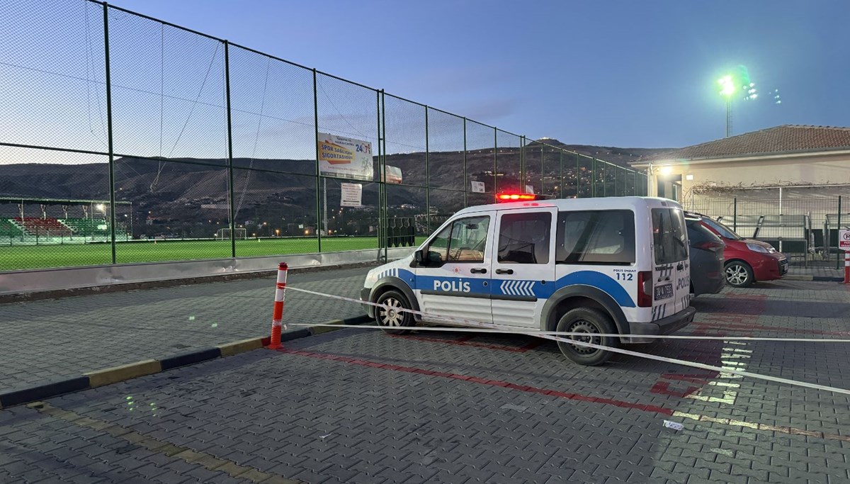 Amatör futbol maçının ardından çıkan kavgada 2 oyuncu bıçakla yaralandı