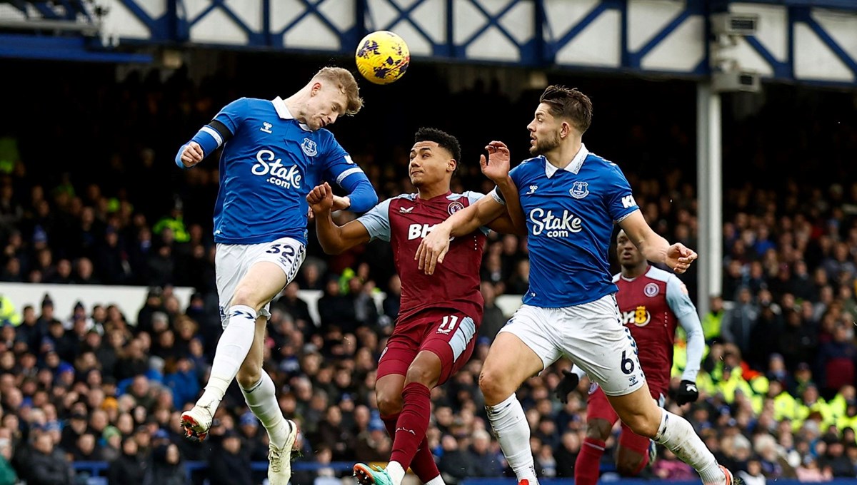 Aston Villa zirve yarışında yaralı: Everton'da gol sesi çıkmadı