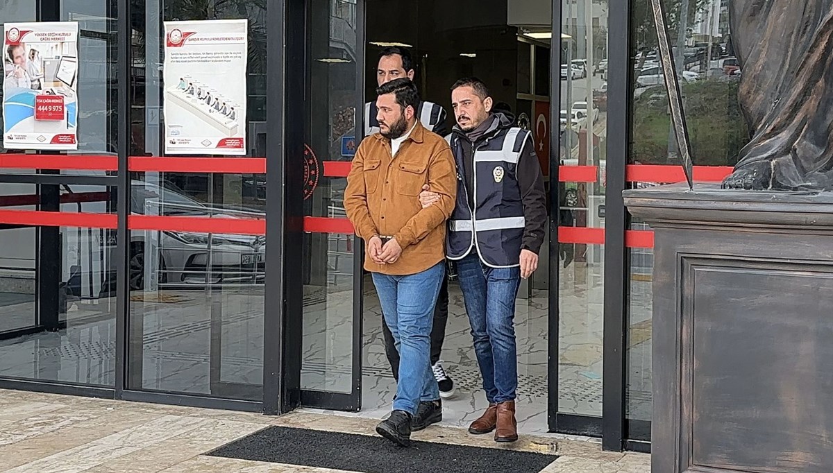 Bıçakla Türk bayrağını kesen şüpheli tutuklandı