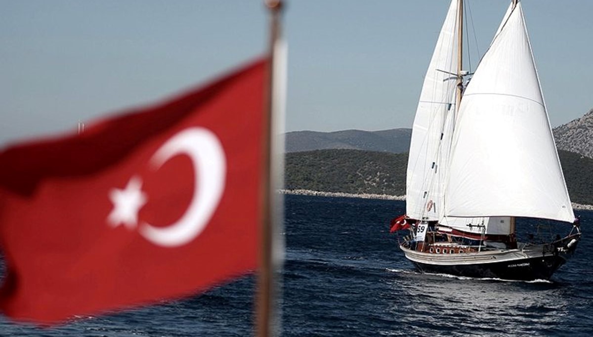 Denizcilikte 'Türk bayrağına geçiş' uygulaması sona erdi
