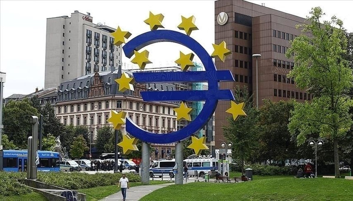 Euro Bölgesi'nde enflasyon beklentilere paralel