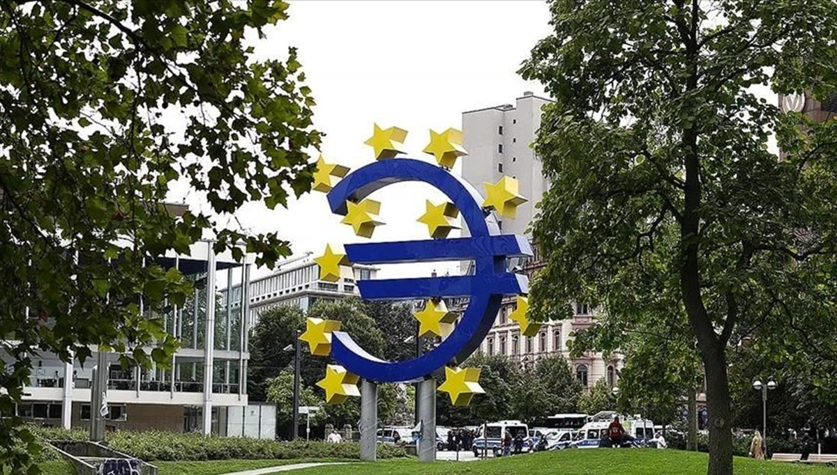 Euro Bölgesi'nde yatırımcı güveni ocakta yükseldi