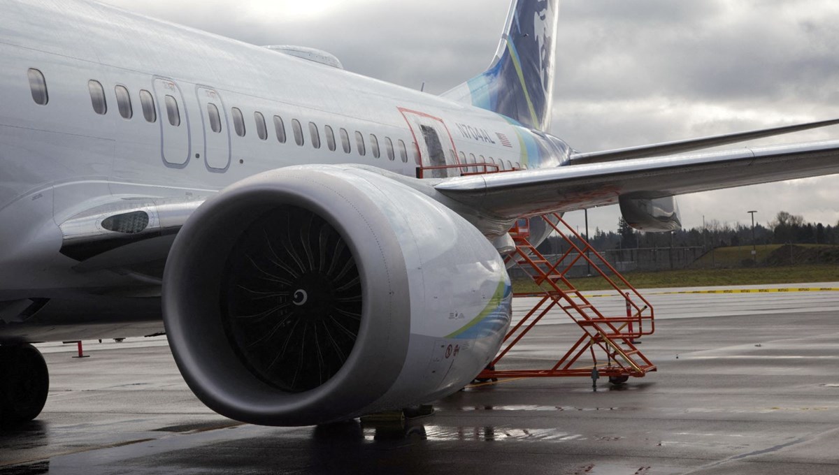 FAA’den bir Boeing modeli için daha uyarı: “Orta çıkış kapısı incelenmeli”