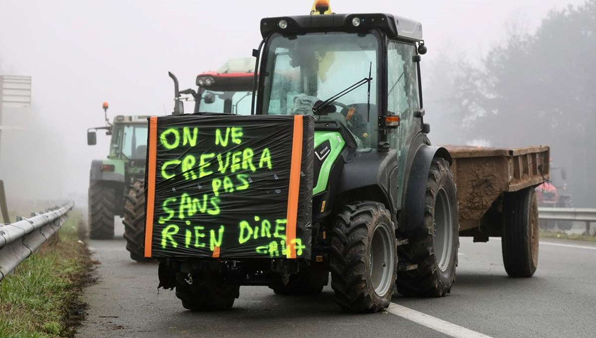 Fransa'da çiftçilerin protestoları devam ediyor