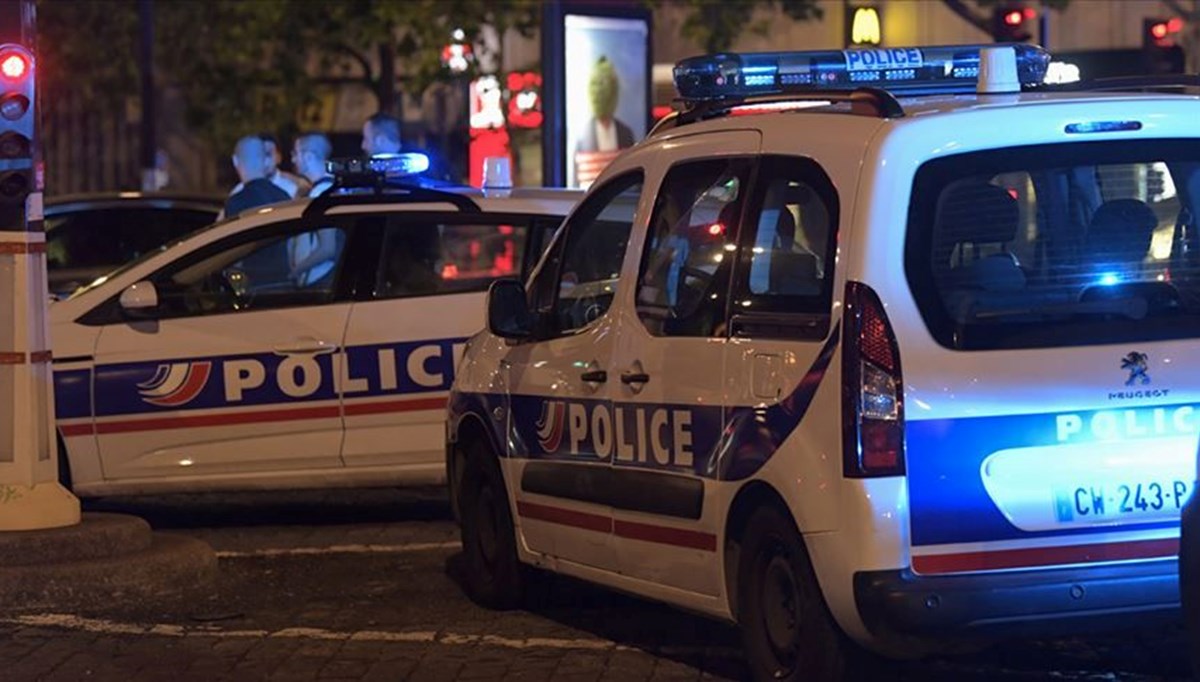 Fransa'da polisin ateş açması sonucu yaralanan kişinin durumu ağır