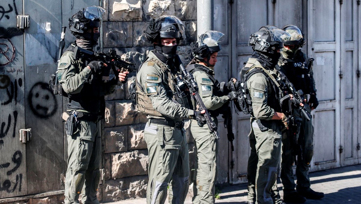 İsrail, Batı Şeria'da 22 Filistinliyi gözaltına aldı