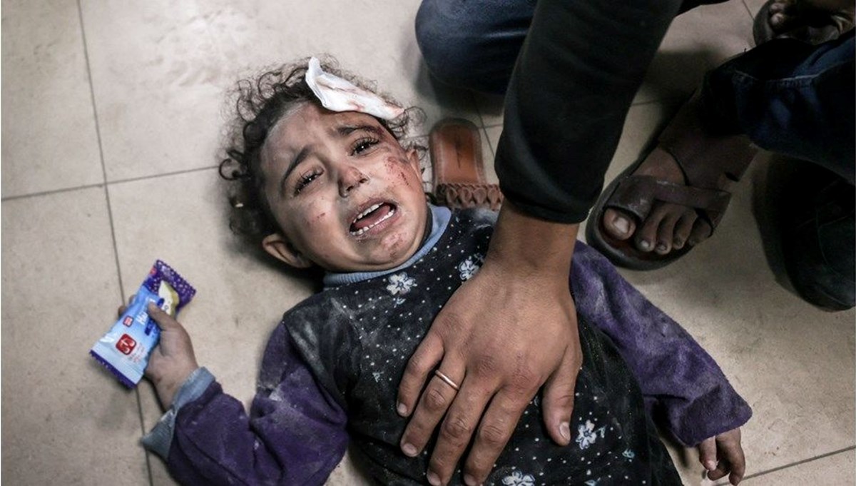 İsrail'in Gazze bombardımanı 88. gününde: Hastaneler yaralı çocuklarla dolu