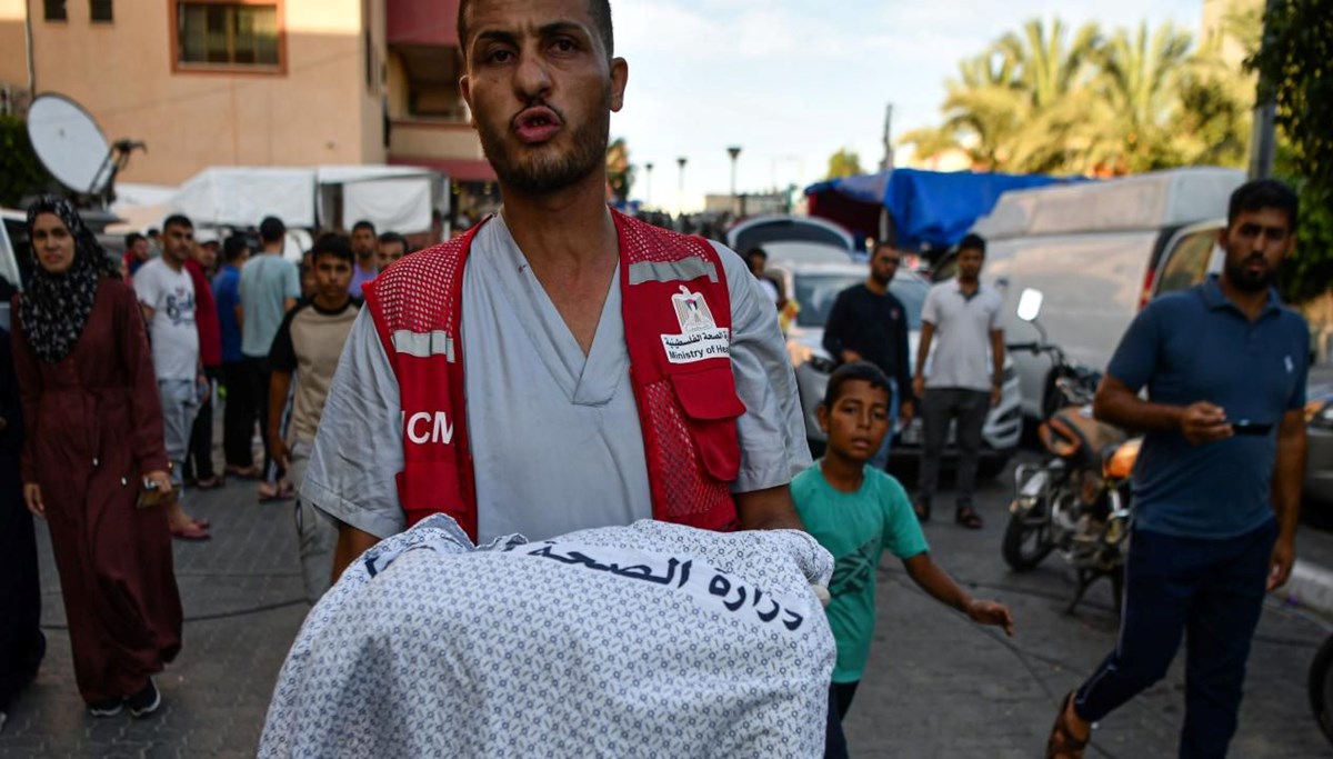 İsrail'in Gazze'ye saldırılarında 105. gün: Nasr Hastanesi'nden kaçış sürüyor