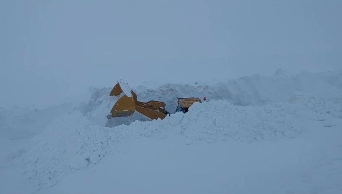 Kar kalınlığı 4 metreyi buldu