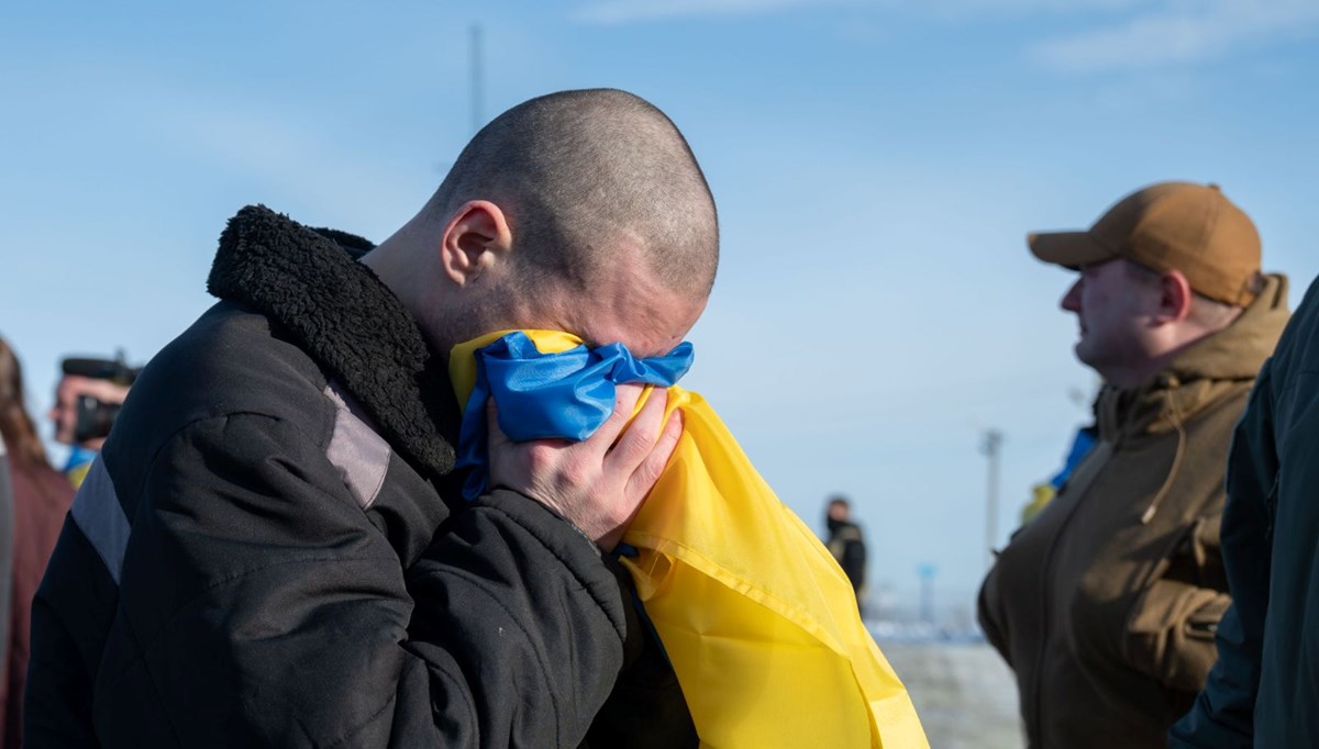 Ukrayna ile Rusya arasında savaş esiri askerler takas edildi