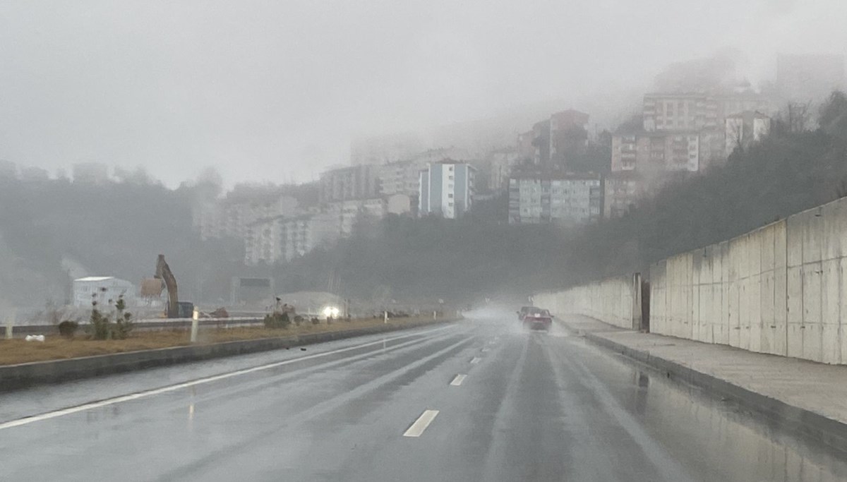 Zonguldak’ta sis ve yağmur etkili oldu