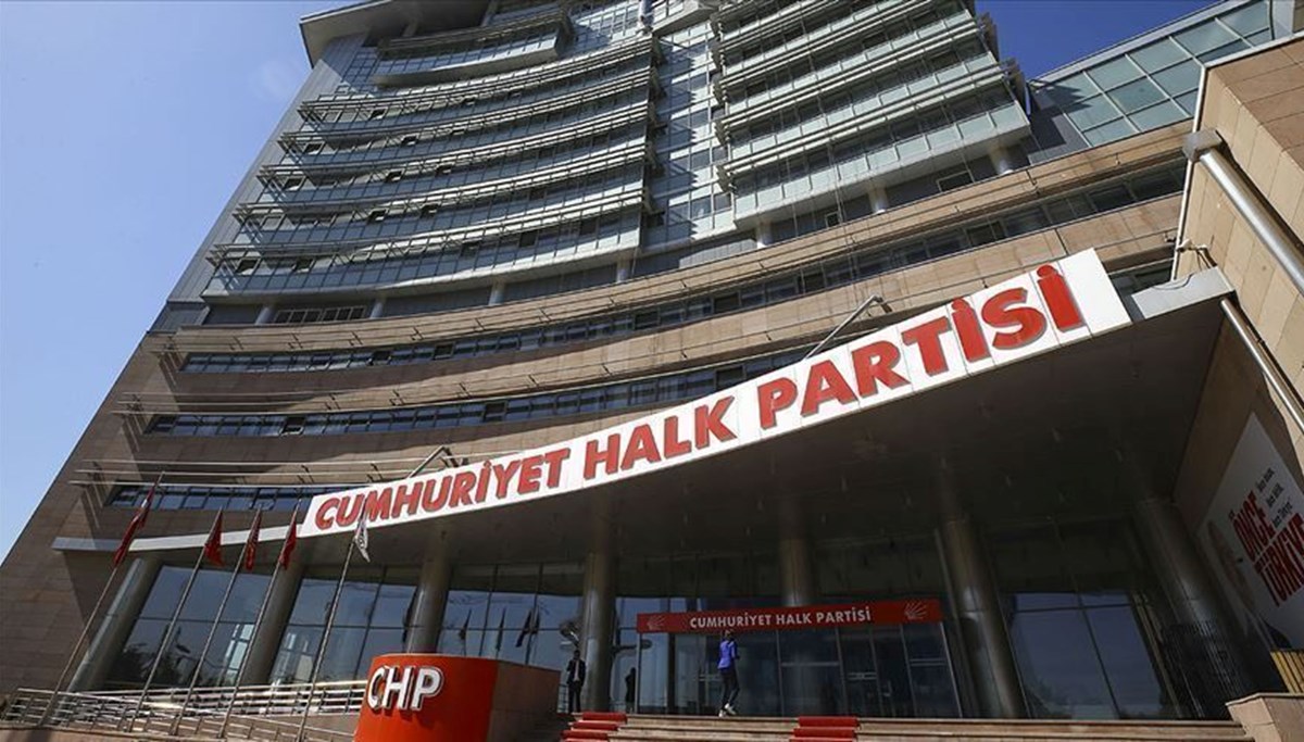CHP’de 3 istifa birden (Gürsel Tekin ve iki belediye başkanı partiden ayrıldı)