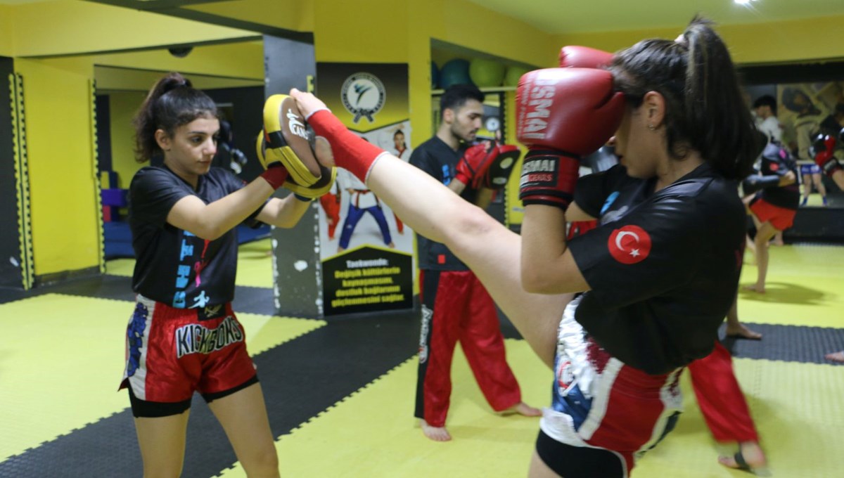 Diyarbakır'da kadın kick boksçular Dünya Kupası'na hazırlanıyor