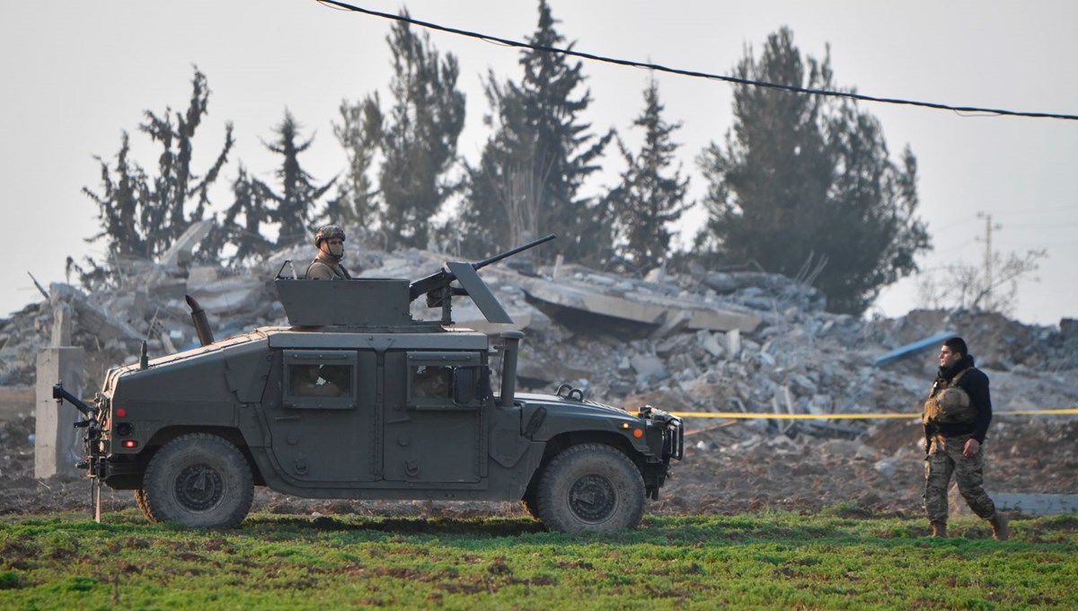 Hizbullah, İsrail'in hava üssüne yoğun füze saldırısı başlattı