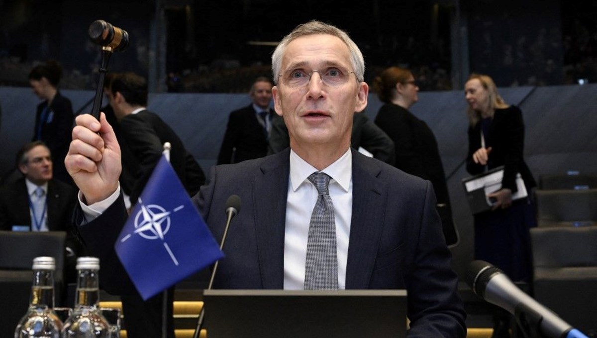 NATO: Ukrayna'nın ABD'nin yardım paketine ihtiyacı var