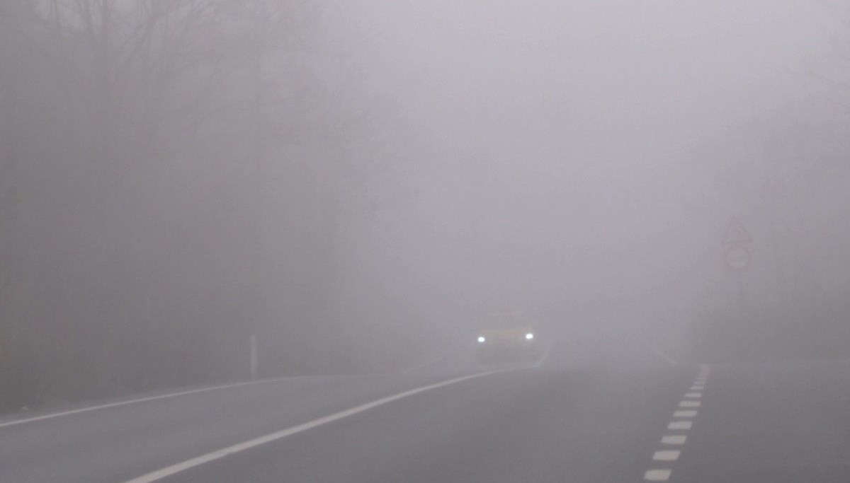 Sarıyer’de sürücülerin sisle mücadelesi
