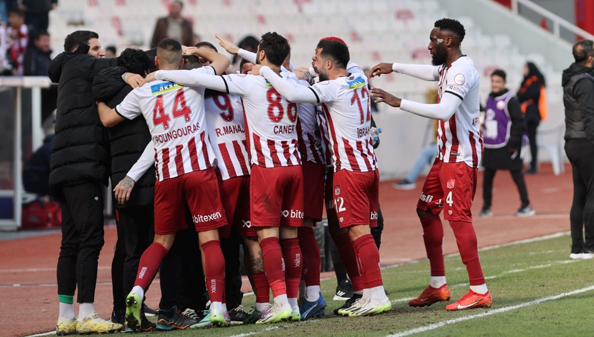 Sivasspor, Çaykur Rizespor'u tek golle geçti