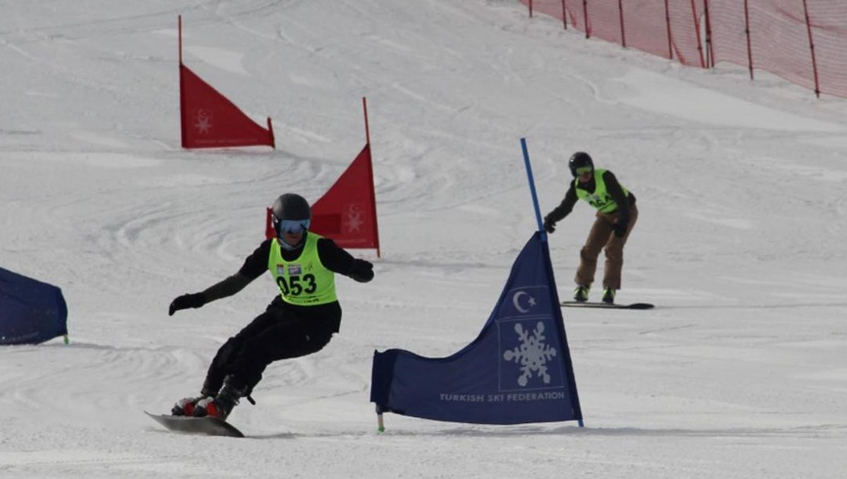 Snowboard Türkiye 2'nci Etap Şampiyonası Erzincan'da başladı