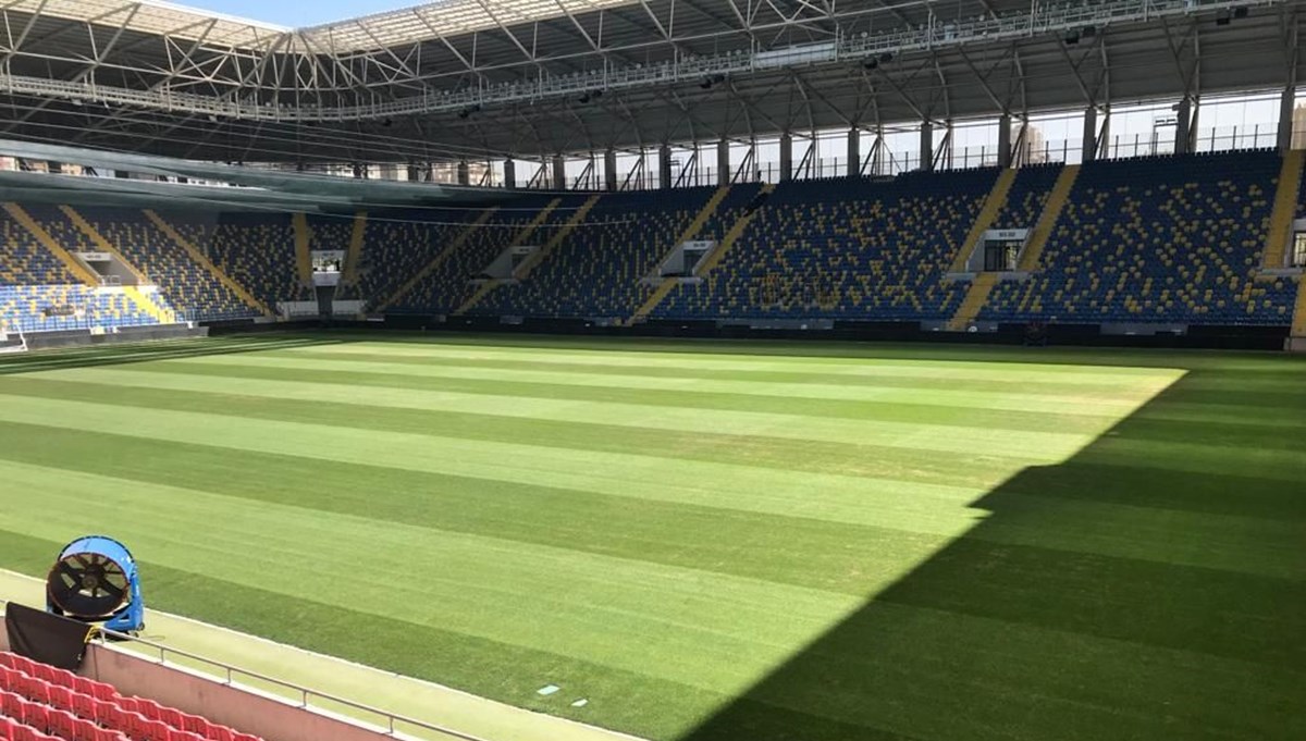 Zemin tartışması: Ankaragücü - Galatasaray maçı hangi statta oynanacak?