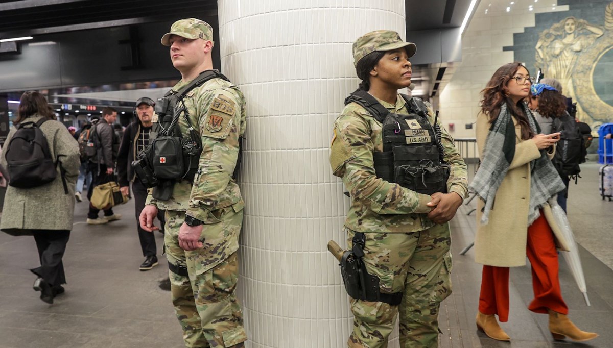 ABD'de güvenlik alarmı! Askerler metroya girdi