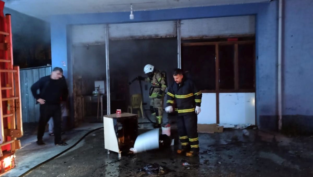 Adana'da iş yeri yangını
