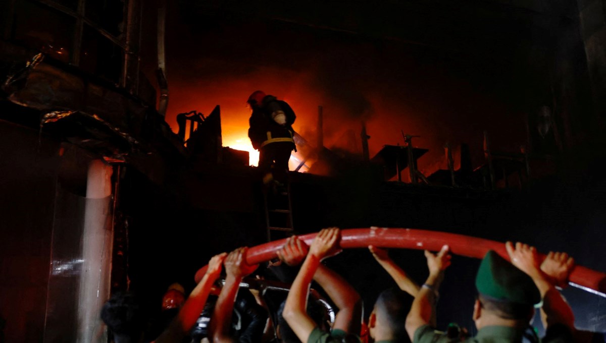 Bangladeş'te 7 katlı restoranda yangın: 43 ölü, 40 yaralı