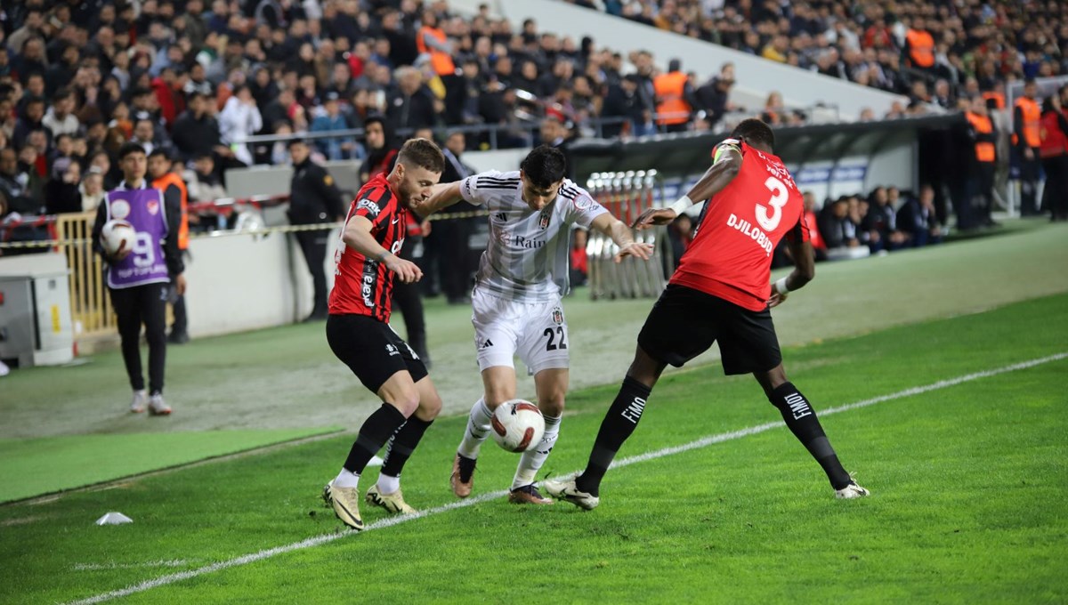 Beşiktaş, Gaziantep FK deplasmanında (Canlı anlatım)