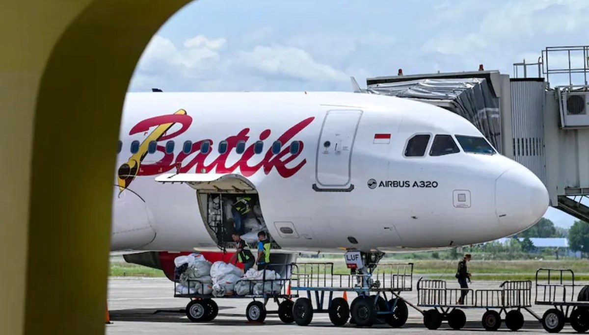 Endonezya'da uçak rotadan sapmıştı: Pilotlar hakkında karar verildi