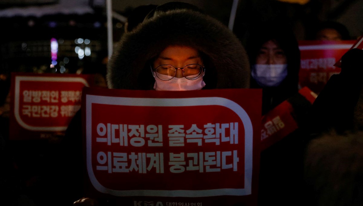 Güney Kore, grevdeki doktorlara yaptırım için harekete geçti