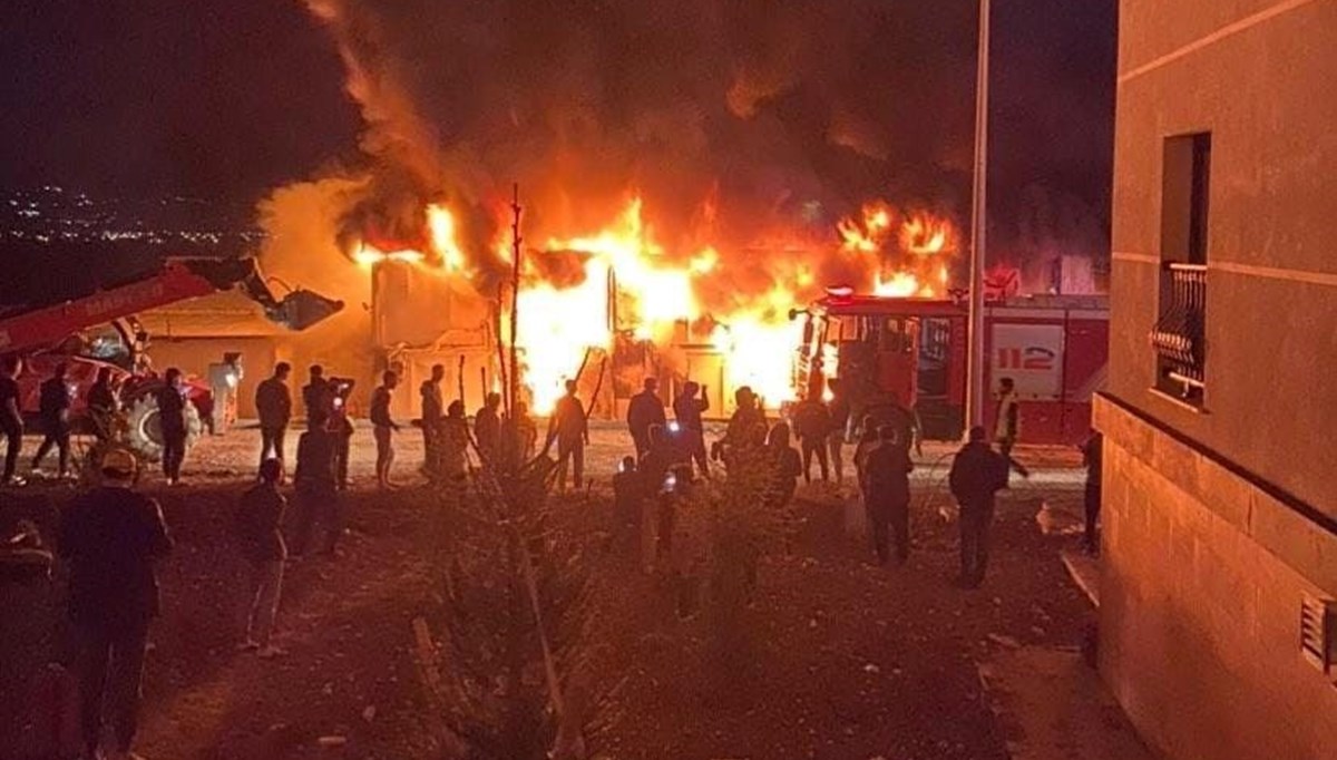 Kahramanmaraş’ta inşaat işçilerinin kaldığı konteynerde yangın