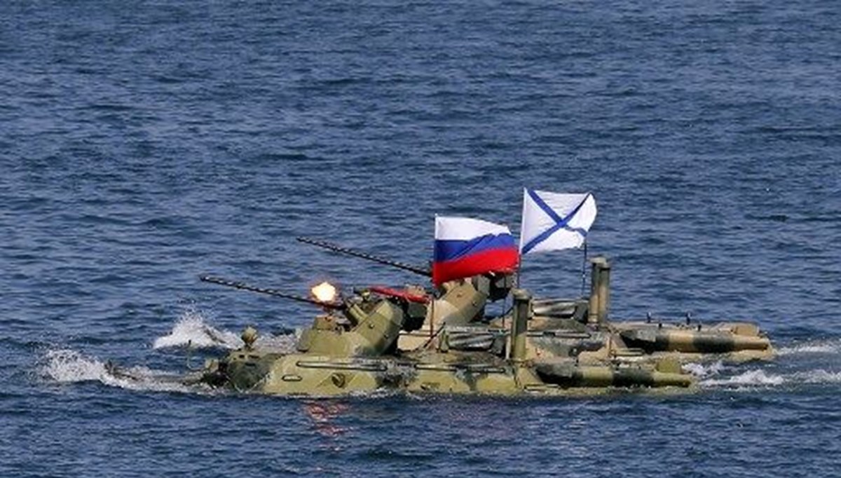 Moskova-Kiev hattında ateş arttı: Ukrayna iki Rus gemisini vurdu