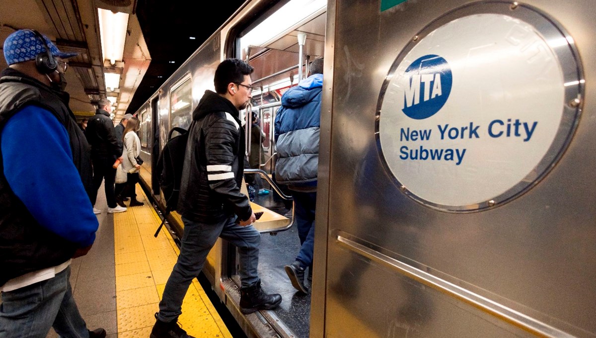 New York’ta metrolarda güvenlik önlemleri sıkılaşıyor: Ulusal Muhafızlar görevlendirilecek
