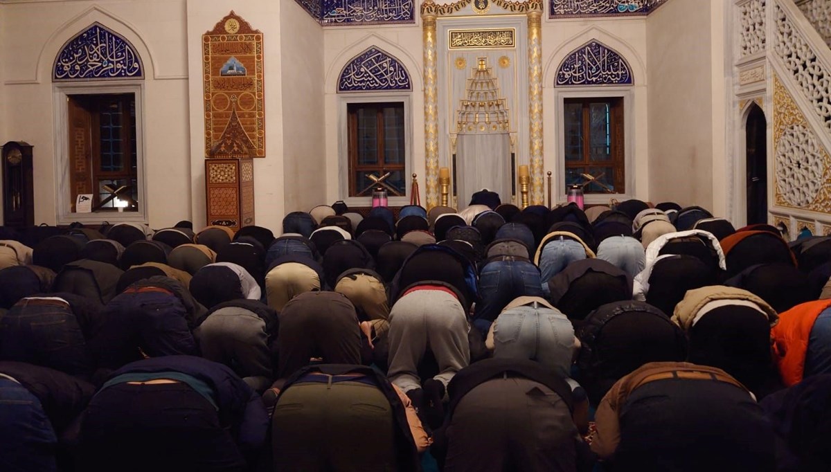 Tokyo'da Ramazan ayının ilk teravih namazı kılındı