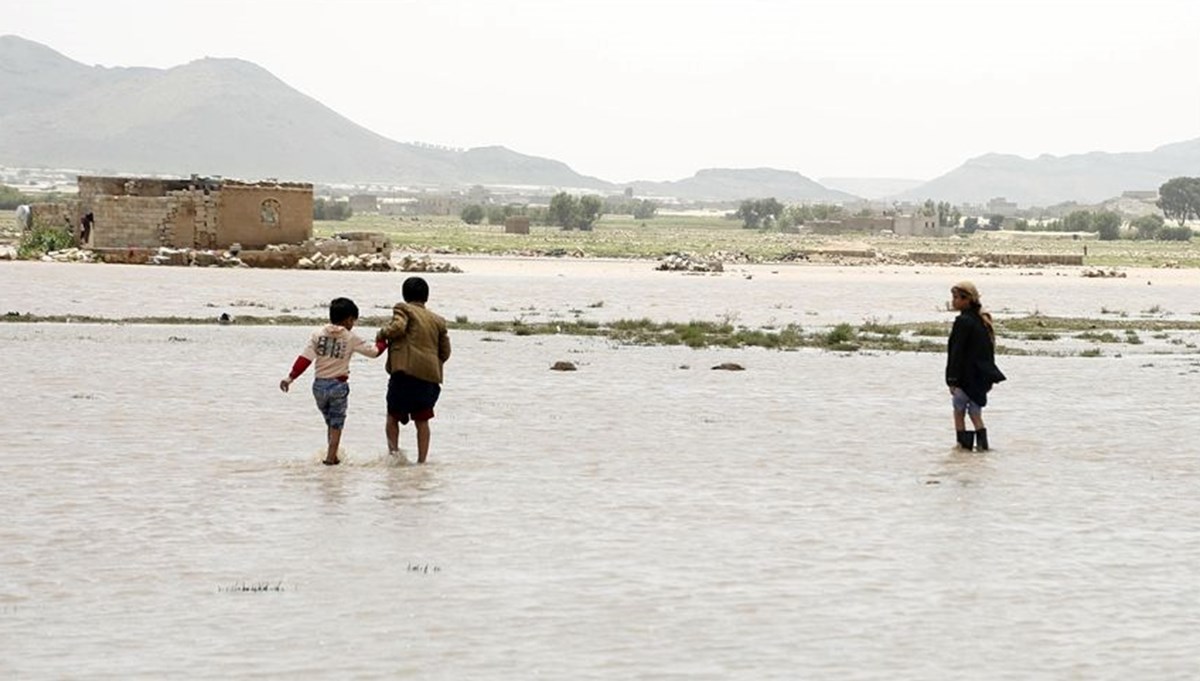 Yemen'de şiddetli yağış ve sel | 6 binden fazla aile etkilendi