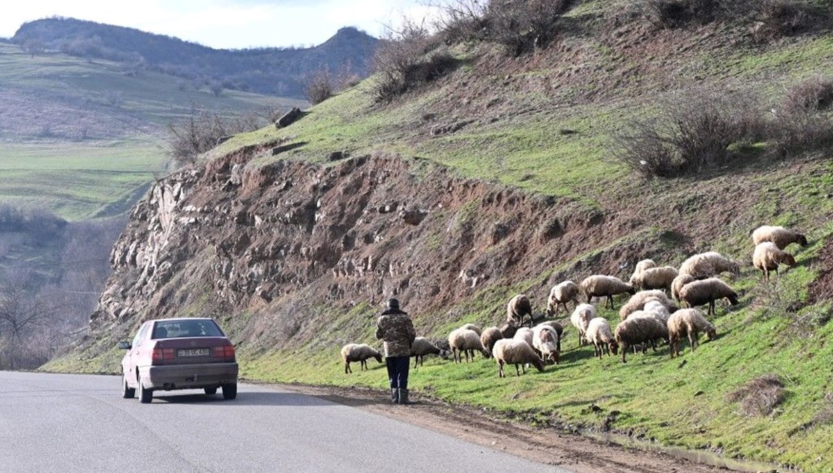 Ermenistan, işgal ettiği dört stratejik köyü Azerbaycan'a iade ediyor