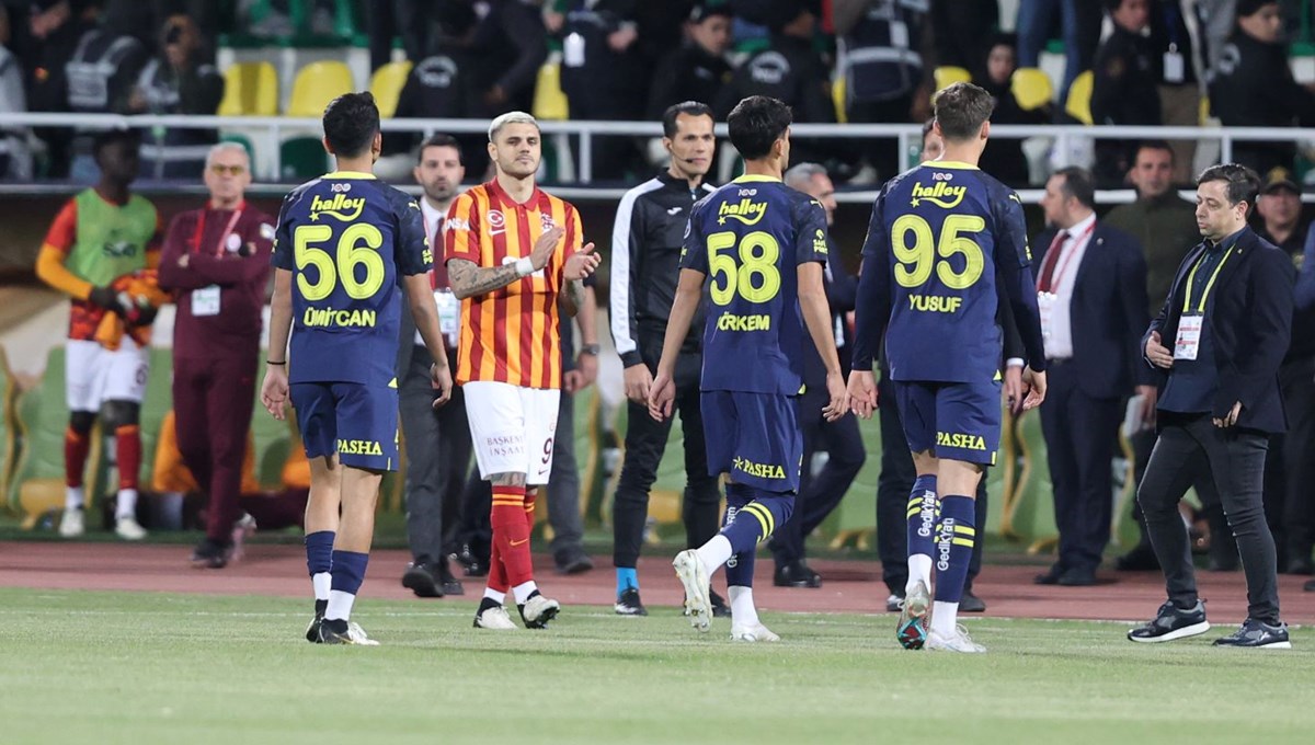 Icardi'den Fenerbahçeli futbolculara alkış