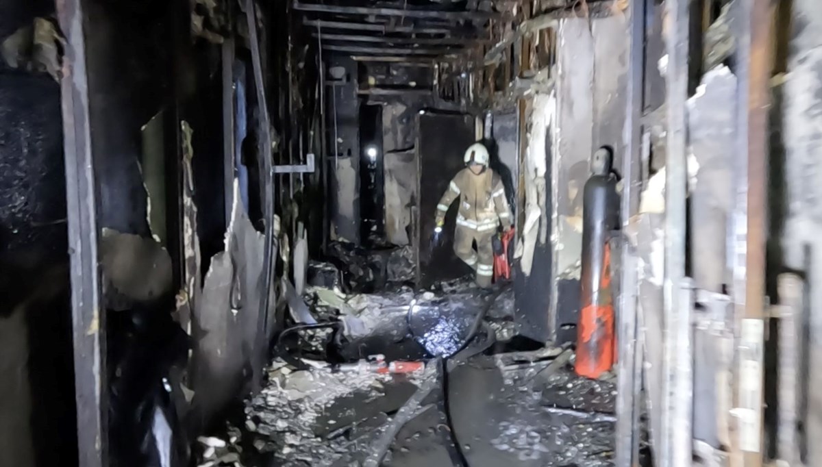 İstanbul'da yanan gece kulübünün içi görüntülendi