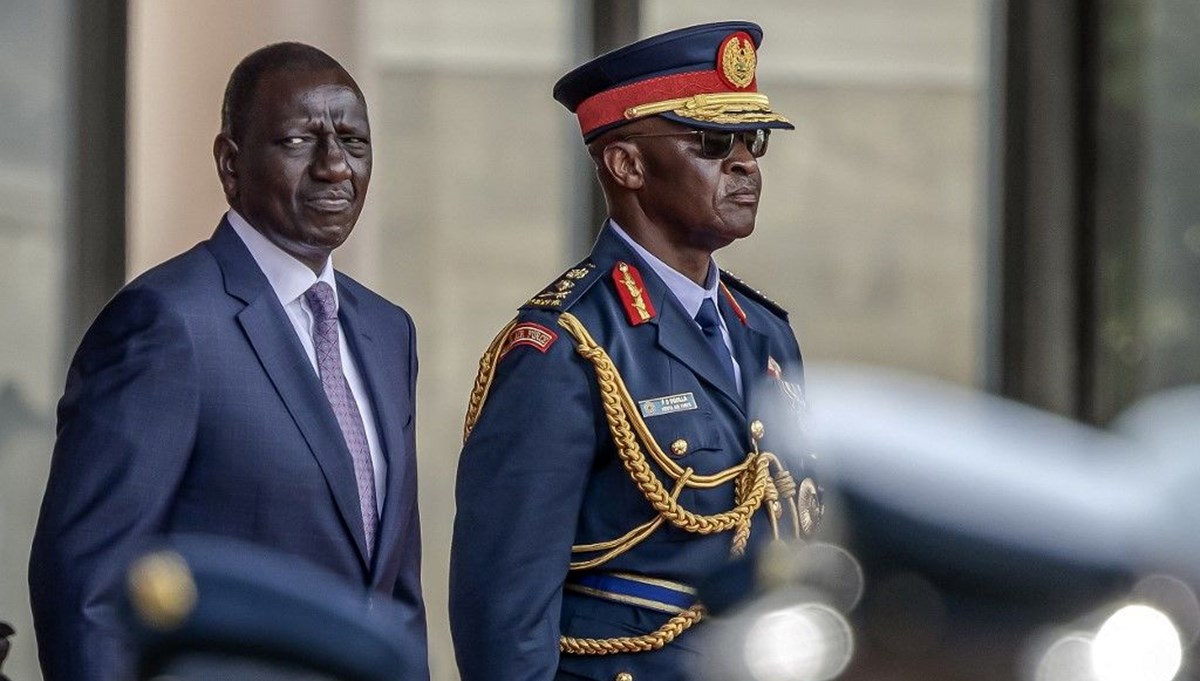 Kenya'da askeri helikopter düştü: Genelkurmay Başkanı ve 8 asker öldü