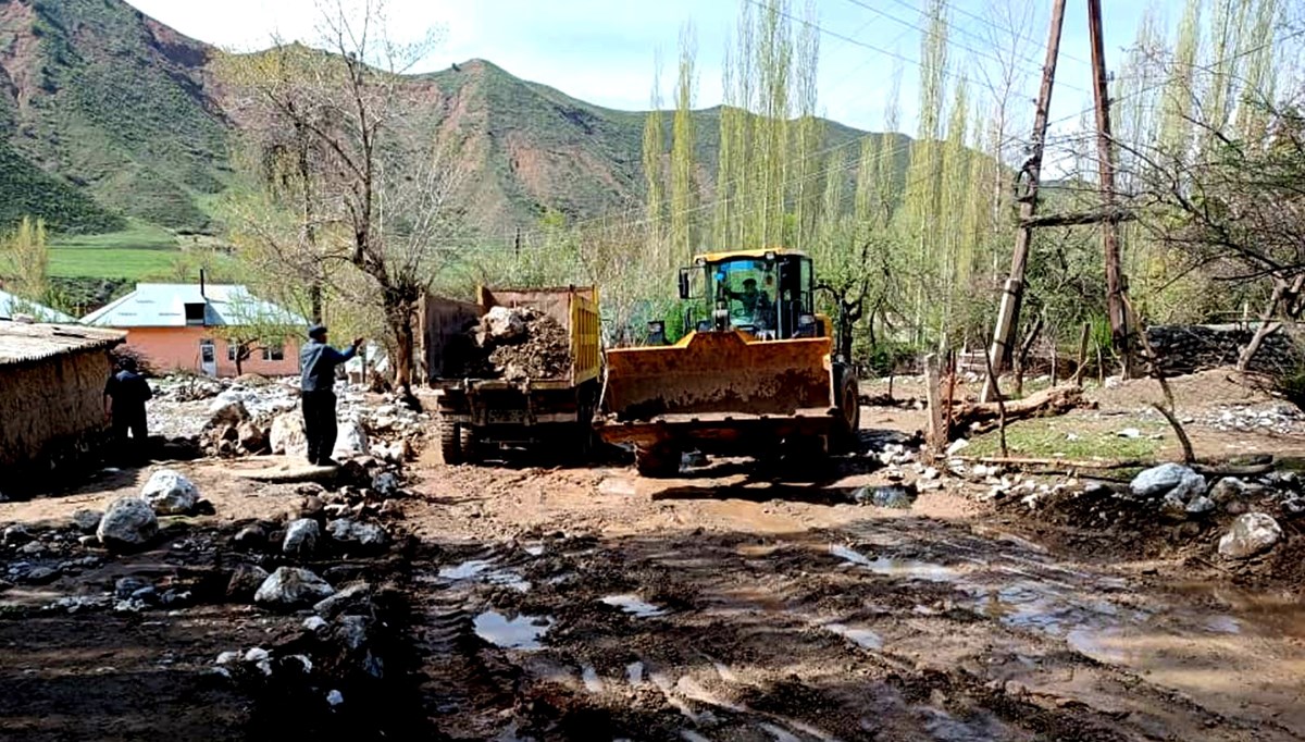 Kırgızistan'da sel: 1 kişi hayatını kaybetti