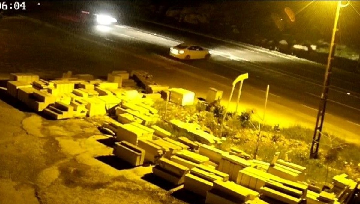 Mardin’de kaza sonrası otomobil alev aldı