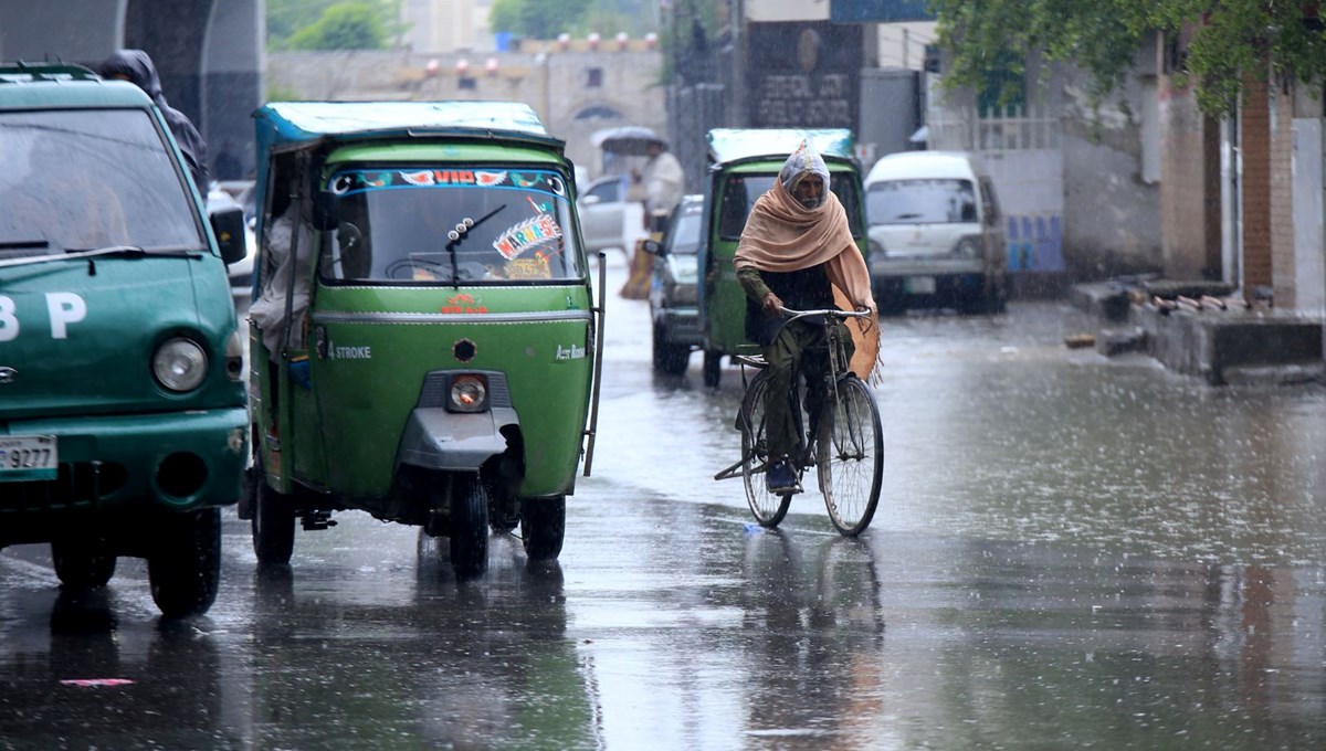 Pakistan’da sel ve yıldırım: Can kaybı 87'ye yükseldi